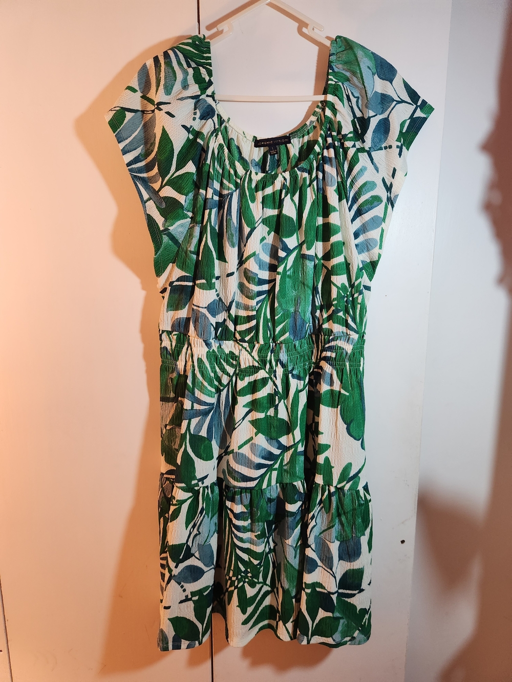 Adrienne Vittadini Green and White Tropical Tiered Midi Dress
